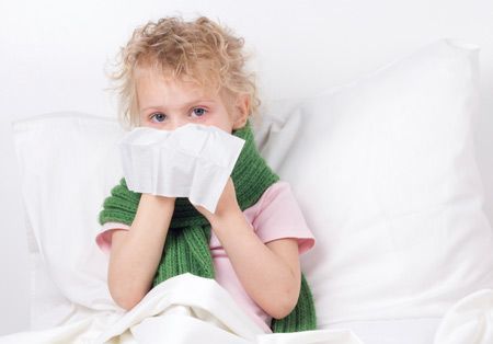 Почему ребенок тяжело дышит и появился кашель: симптомы болезни