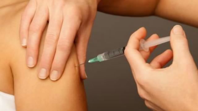 Прививка от дифтерии: подход к вацинации, осложнения, реакции