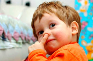 Инородное теле в носу у ребенка: первая помощь при попадании предмета