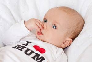 Насморк у ребенка в 1 год - чем лечить и как вылечить