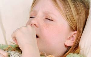 Как остановить кашель у ребенка с помощью народных средств и лекарств